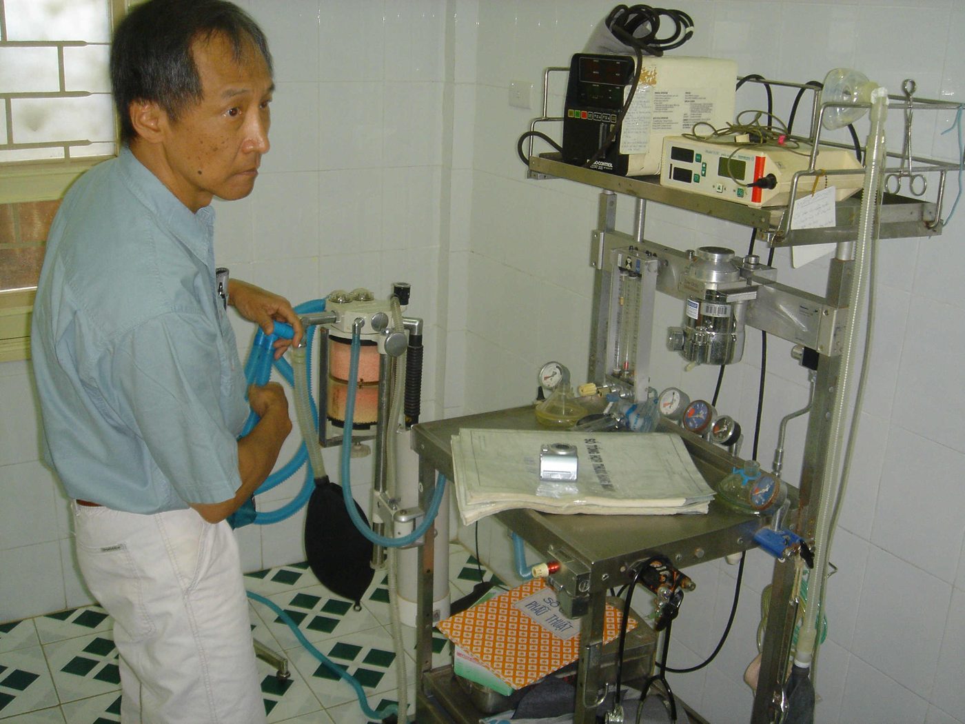 Photograph from the Rotaplast mission, Qui Nhon, Vietnam, November 2004