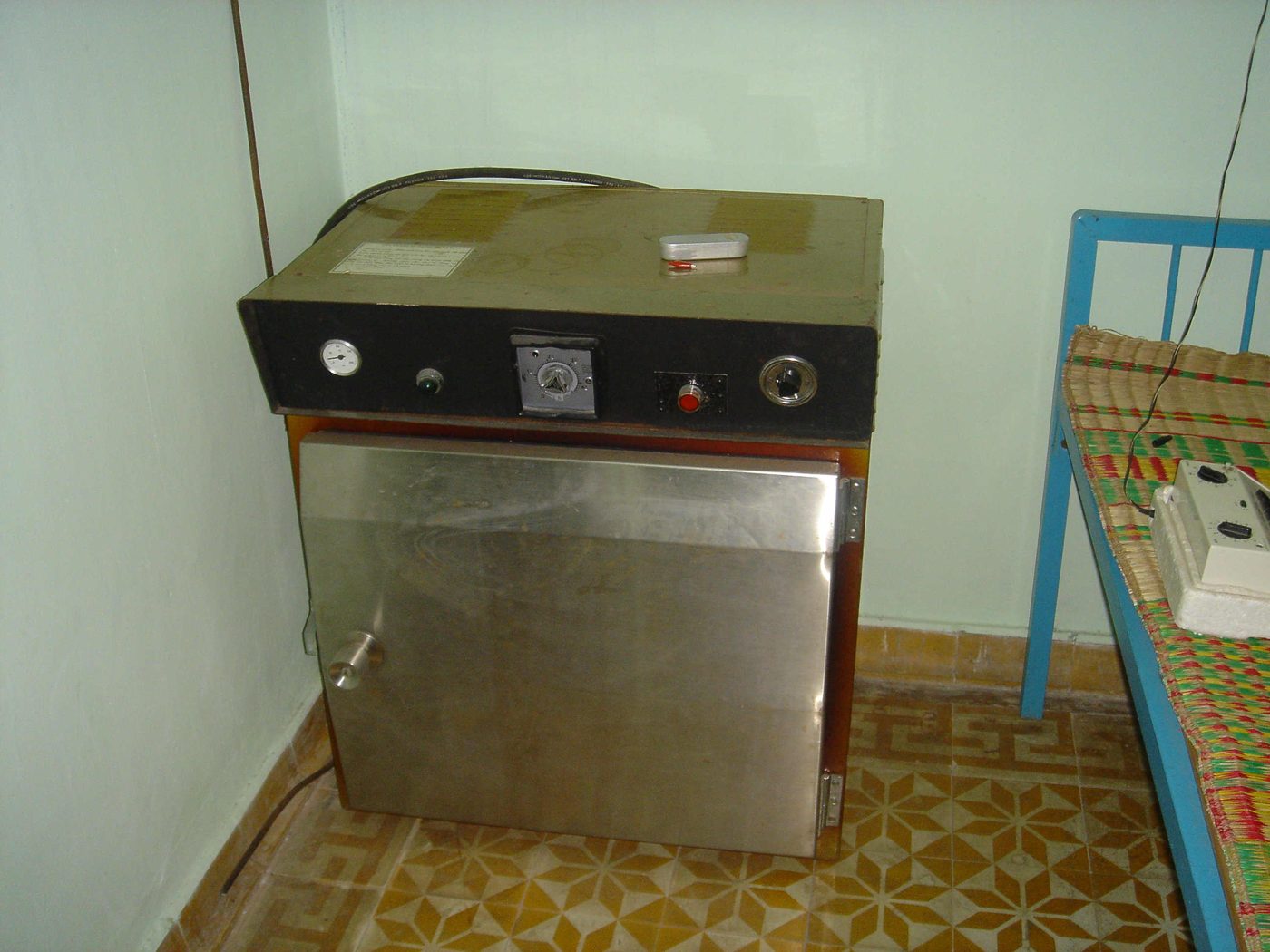 Photograph from the Rotaplast mission, Qui Nhon, Vietnam, November 2004